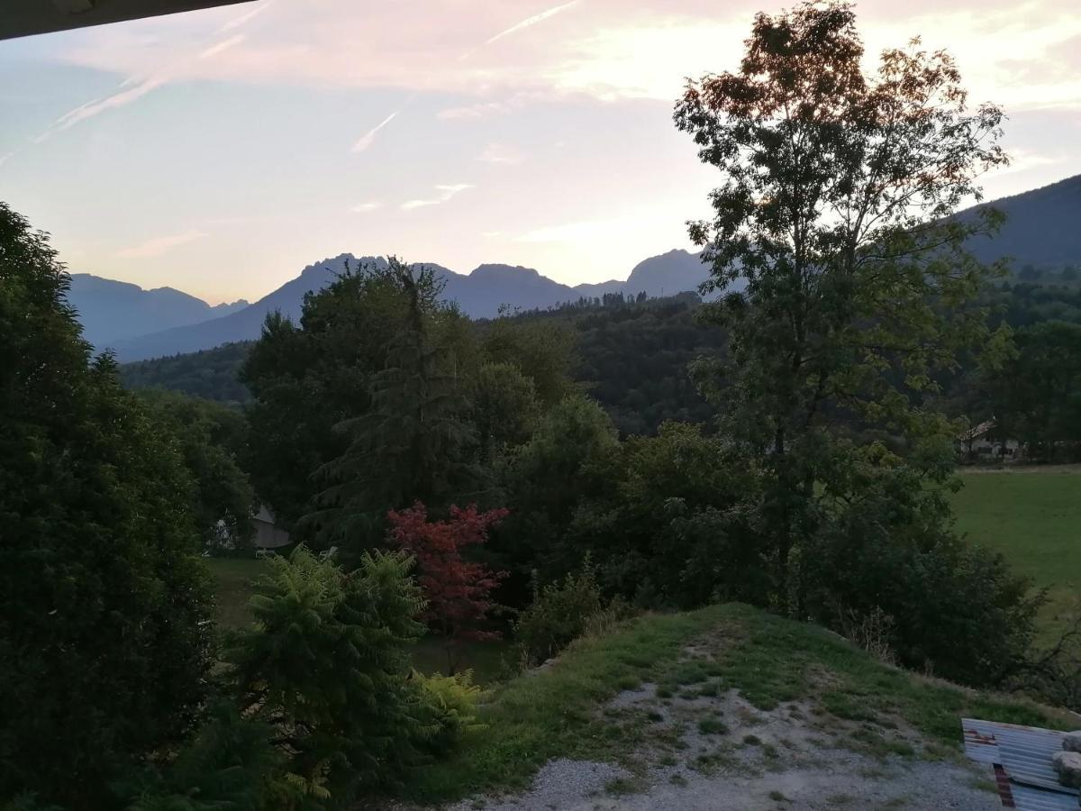 Gite Au Calme Pres Du Lac D'Annecy 생조리오즈 외부 사진